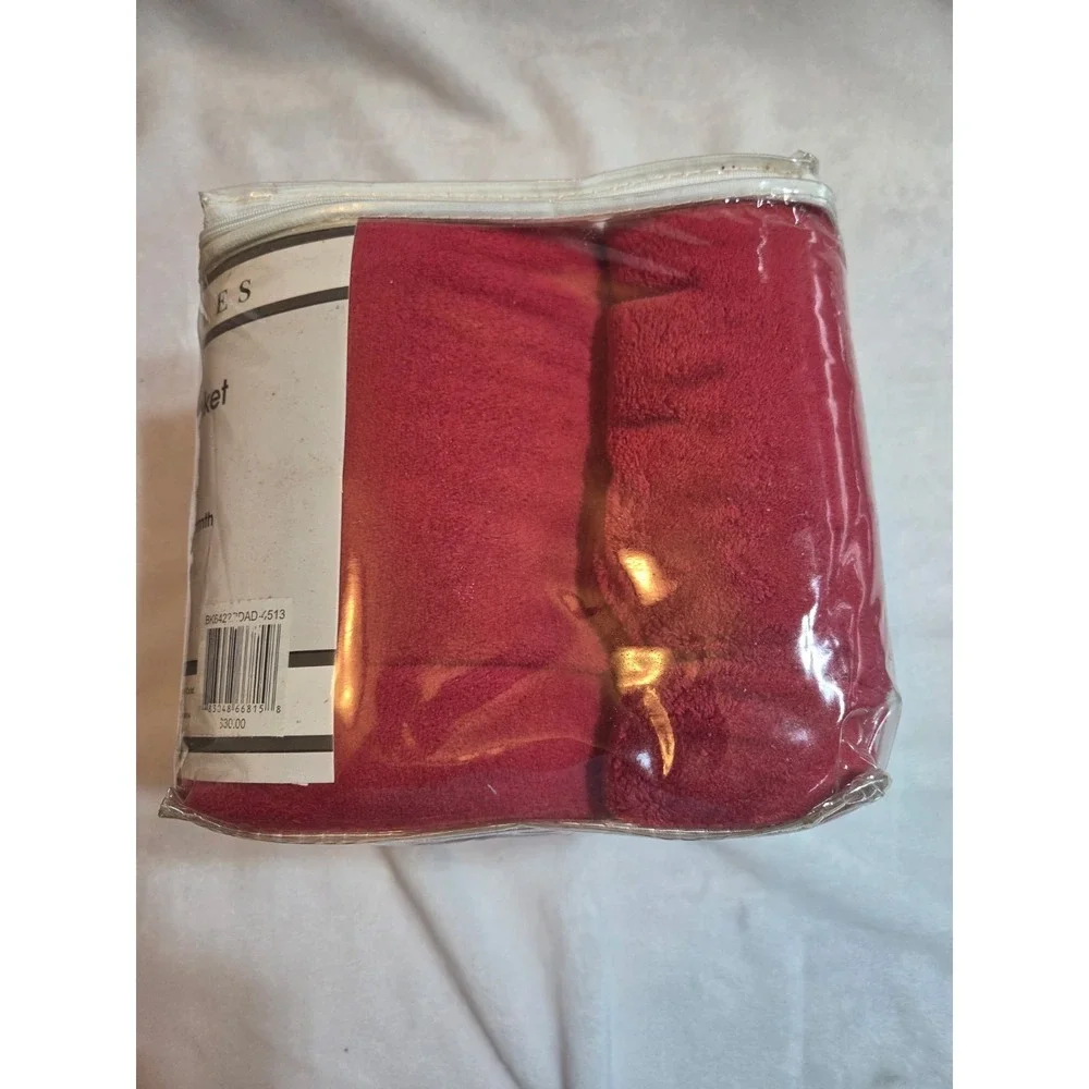 Lifestyle Plush Body Blanket With Sleeves Red 60x70 Sealed New Hand Warming